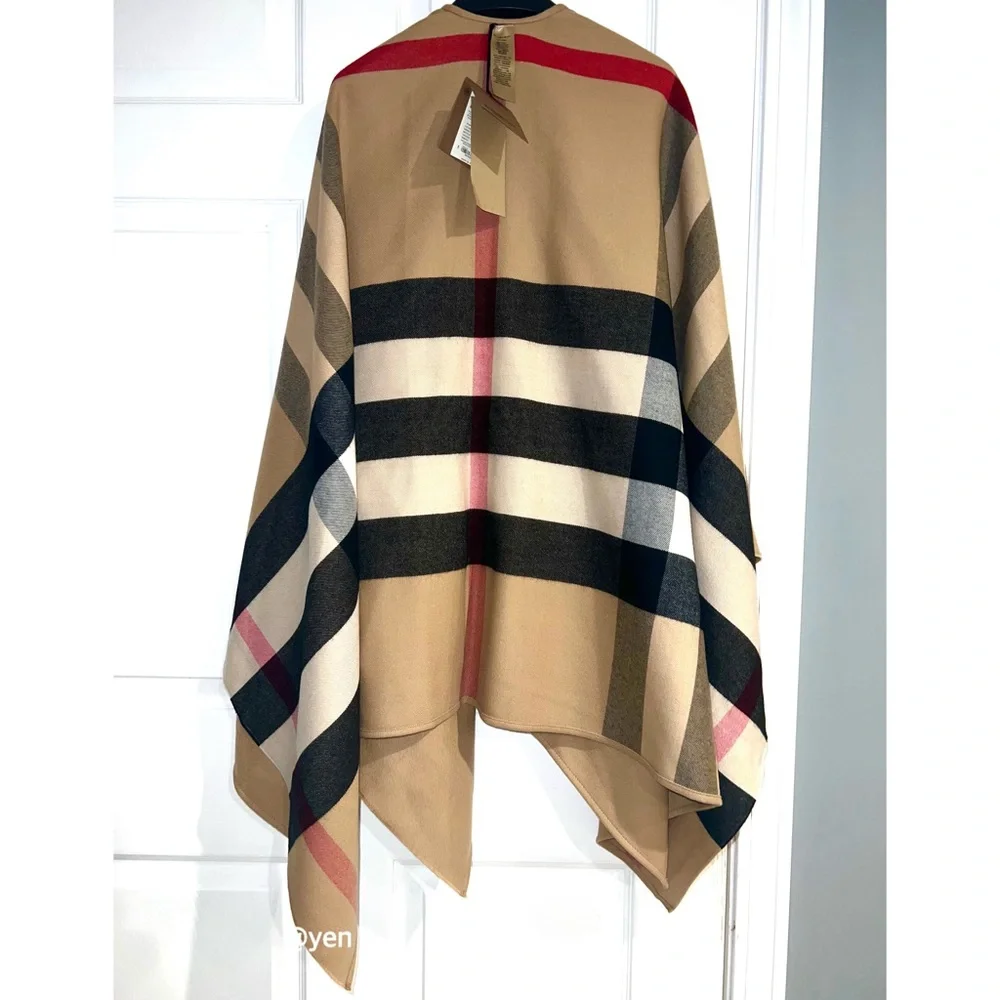 Burberry Reversible Camel Charlotte Solid Check Wool Cape - Picture 6 of 12